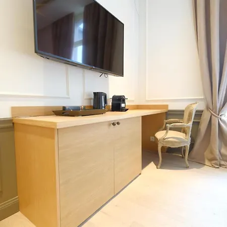 Bed & Breakfast La Maison De La Duchesse De La Valliere - Parking Prive Gratuit Bergen