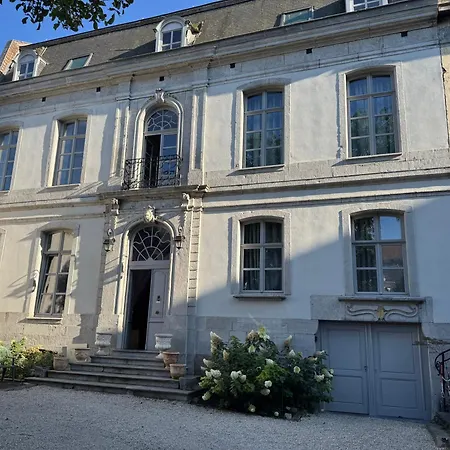 לינה וארוחת בוקר La Maison De La Duchesse De La Valliere - Parking Prive Gratuit מונס
