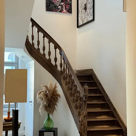 Bed & Breakfast La Maison De La Duchesse De La Vallière - Parking Privé Gratuit 3*