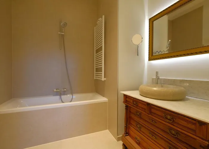 Bed & Breakfast La Maison De La Duchesse De La Valliere - Parking Prive Gratuit Mons